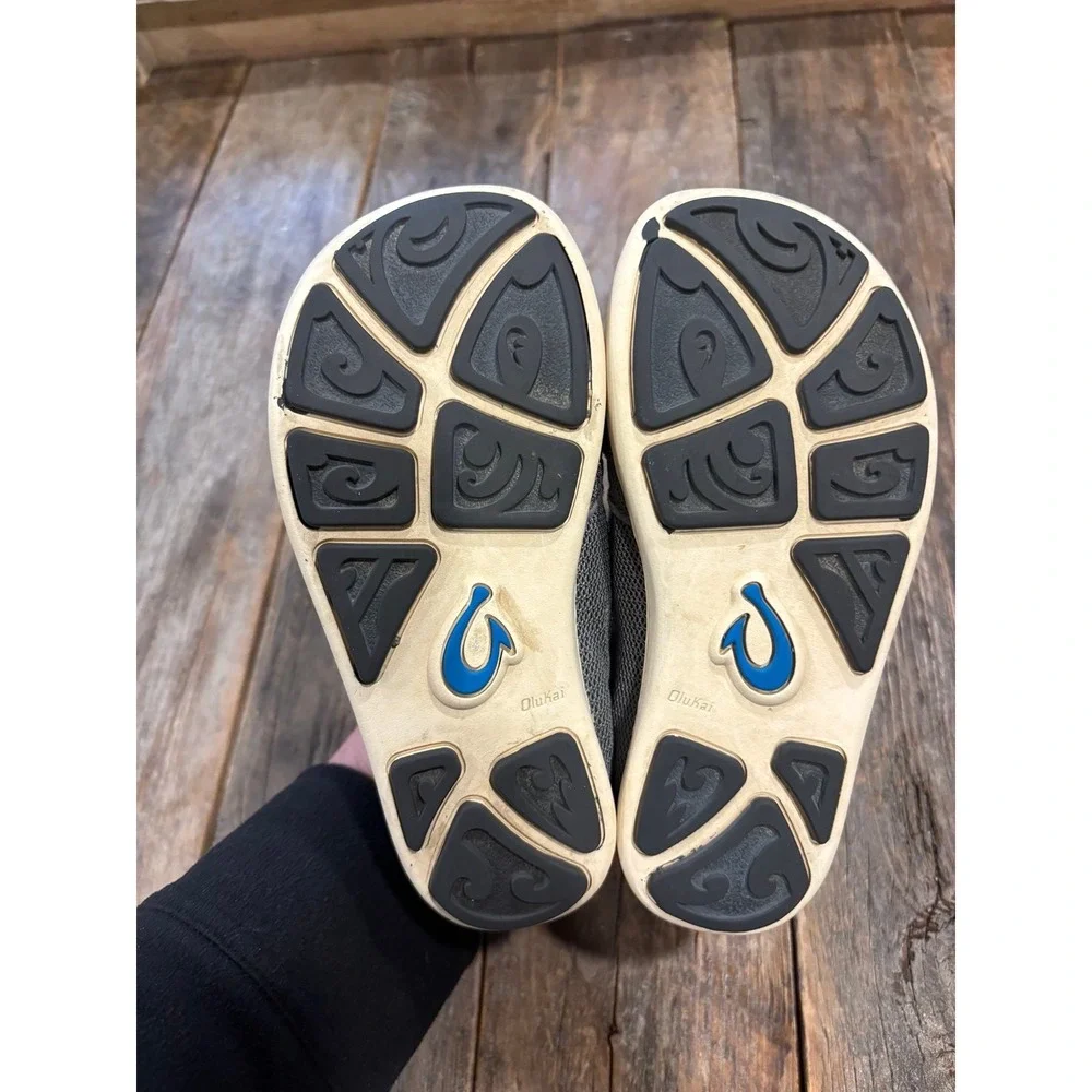 OluKai kids slide on shoes